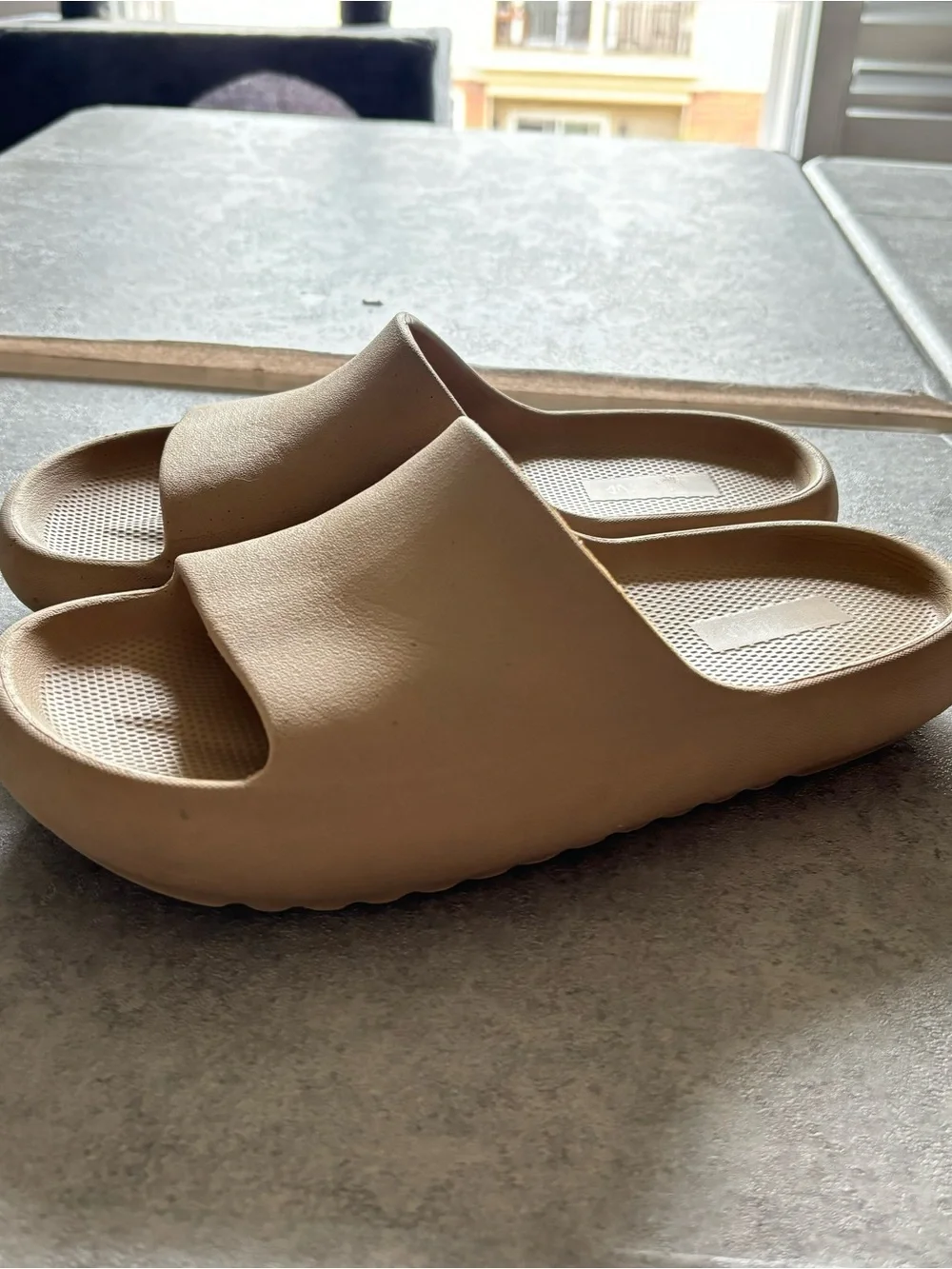 Tan slides